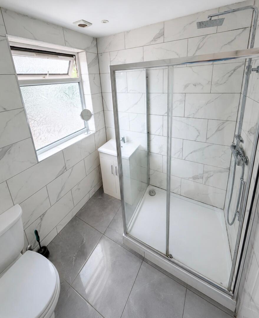 Willow Gardens, Hounslow